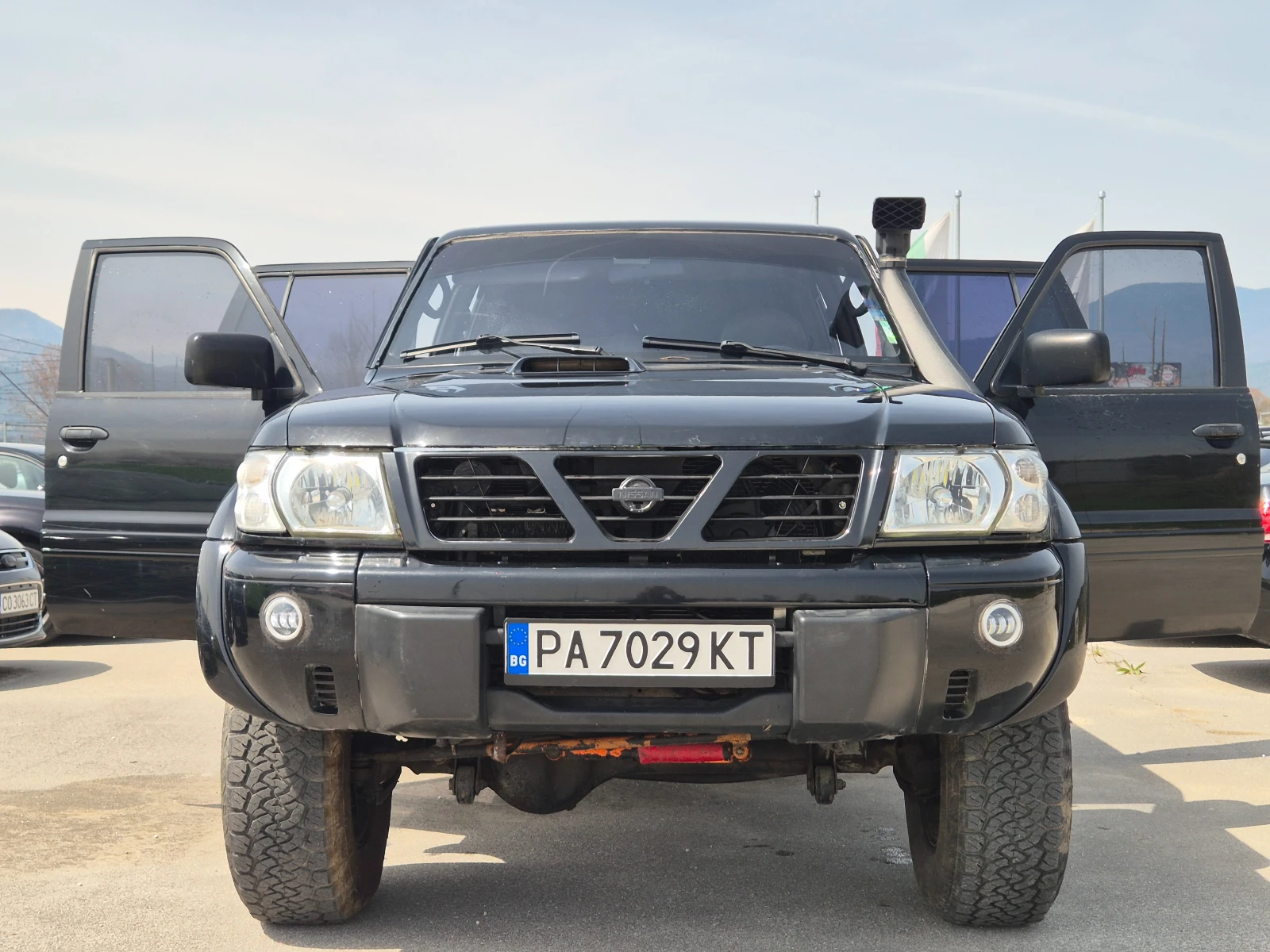 Nissan Patrol 3.0, снимка 2 - Автомобили и джипове - 54179179