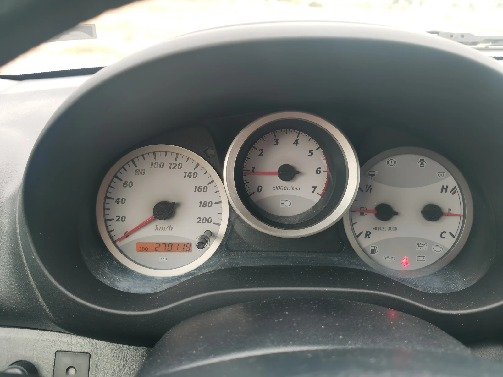 Toyota Rav4 2.0 D-4D, снимка 12 - Автомобили и джипове - 54211232