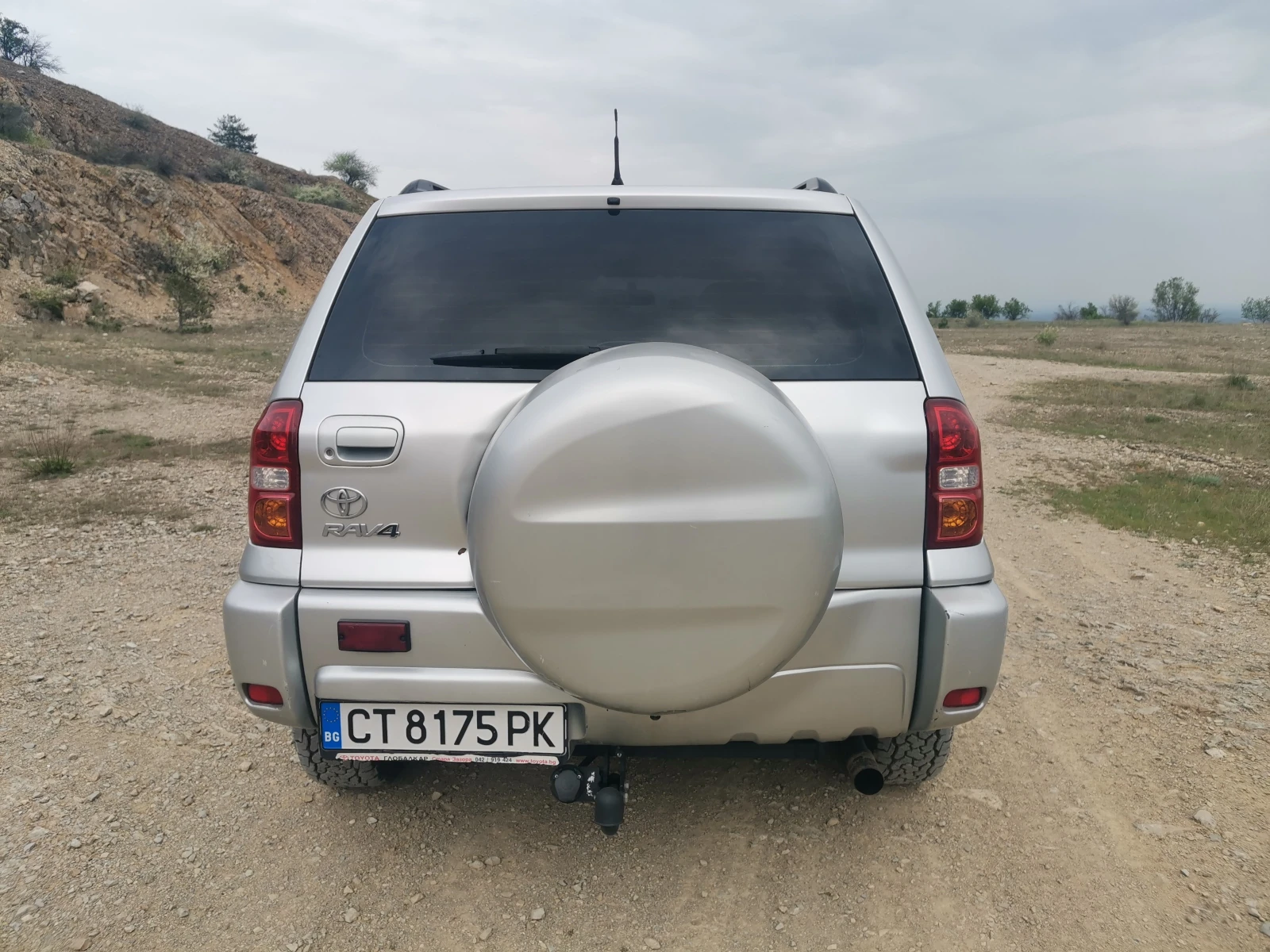 Toyota Rav4 2.0 D-4D, снимка 6 - Автомобили и джипове - 54211232