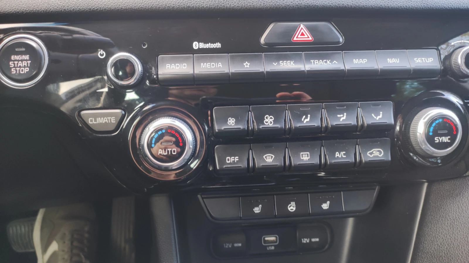 Kia Sportage 1.6T-GDI , снимка 14 - Автомобили и джипове - 54722300
