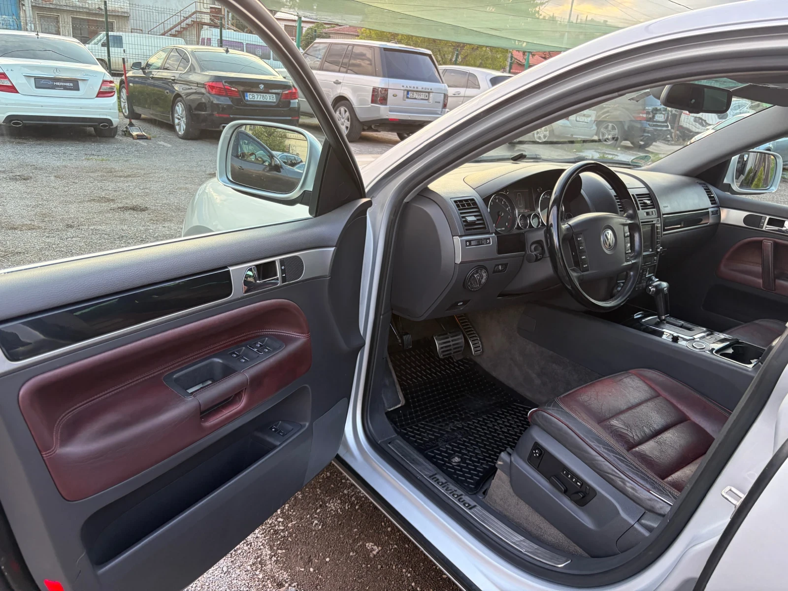 VW Touareg Individual, снимка 8 - Автомобили и джипове - 54815294