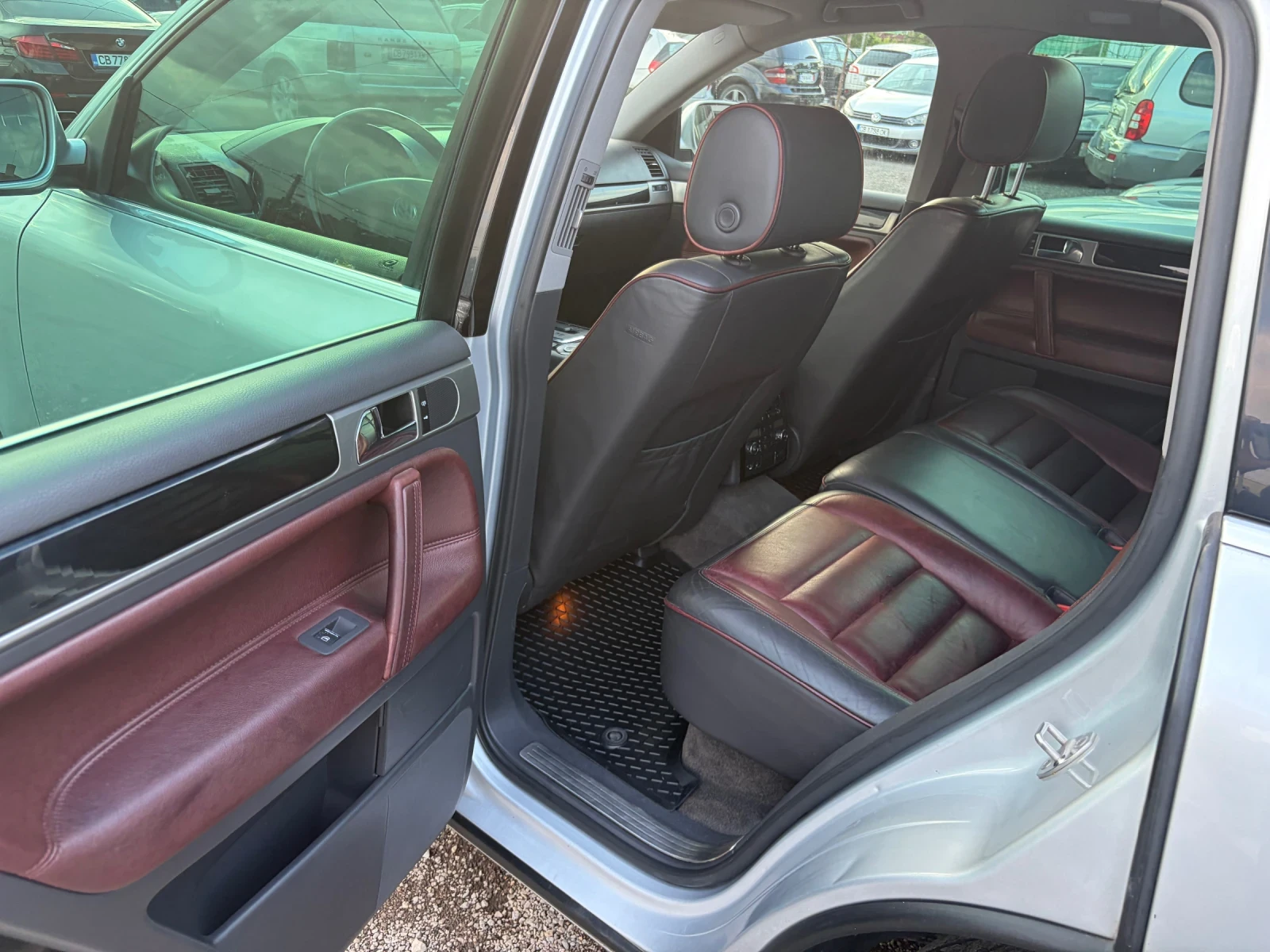 VW Touareg Individual, снимка 10 - Автомобили и джипове - 54815294
