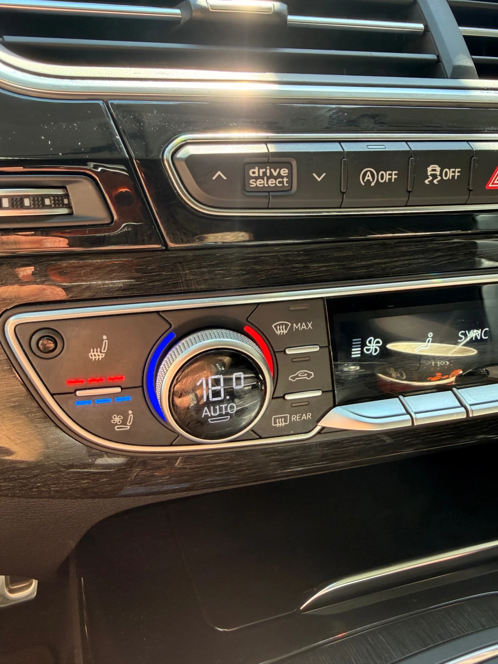 Audi Q7 TECHNIK - Audi Q7 3.0 TFSI Quattro | 2017 г., снимка 15 - Автомобили и джипове - 54876734
