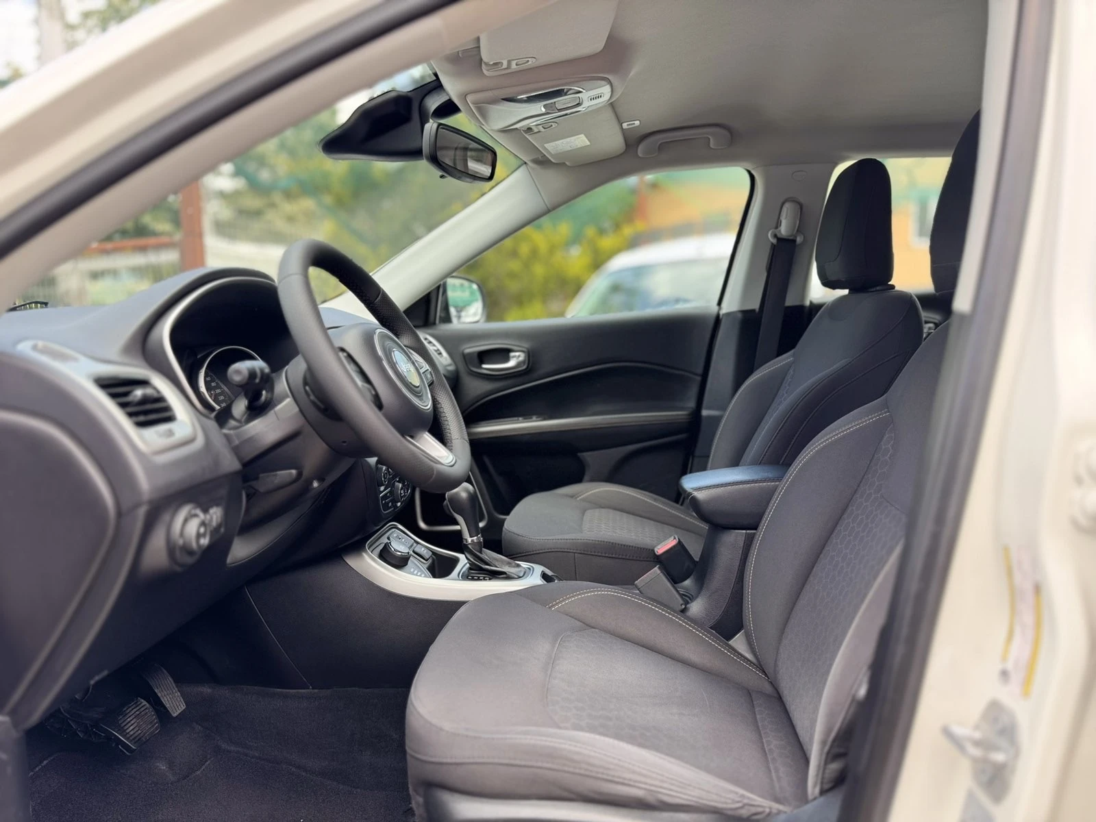 Jeep Compass 2.0M-Jet* 4x4* Distronic, снимка 8 - Автомобили и джипове - 55145516