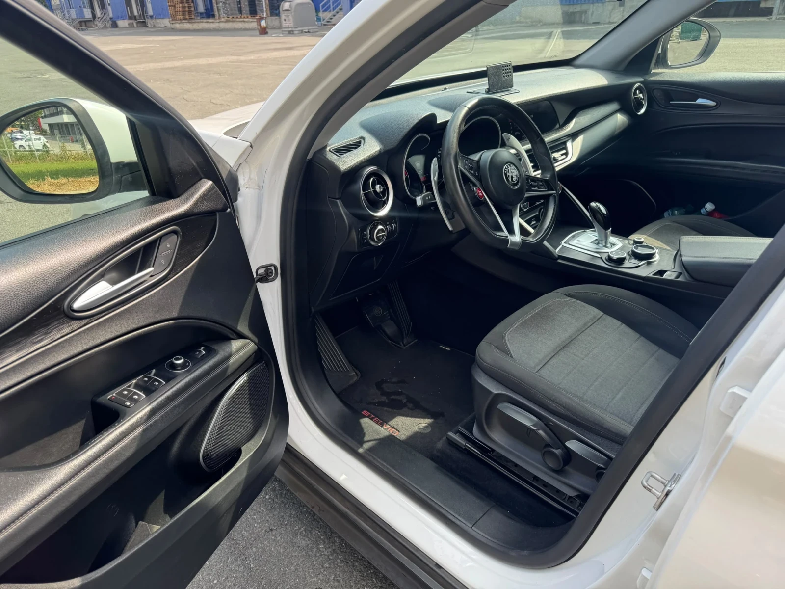 Alfa Romeo Stelvio 2.2, снимка 14 - Автомобили и джипове - 55610271