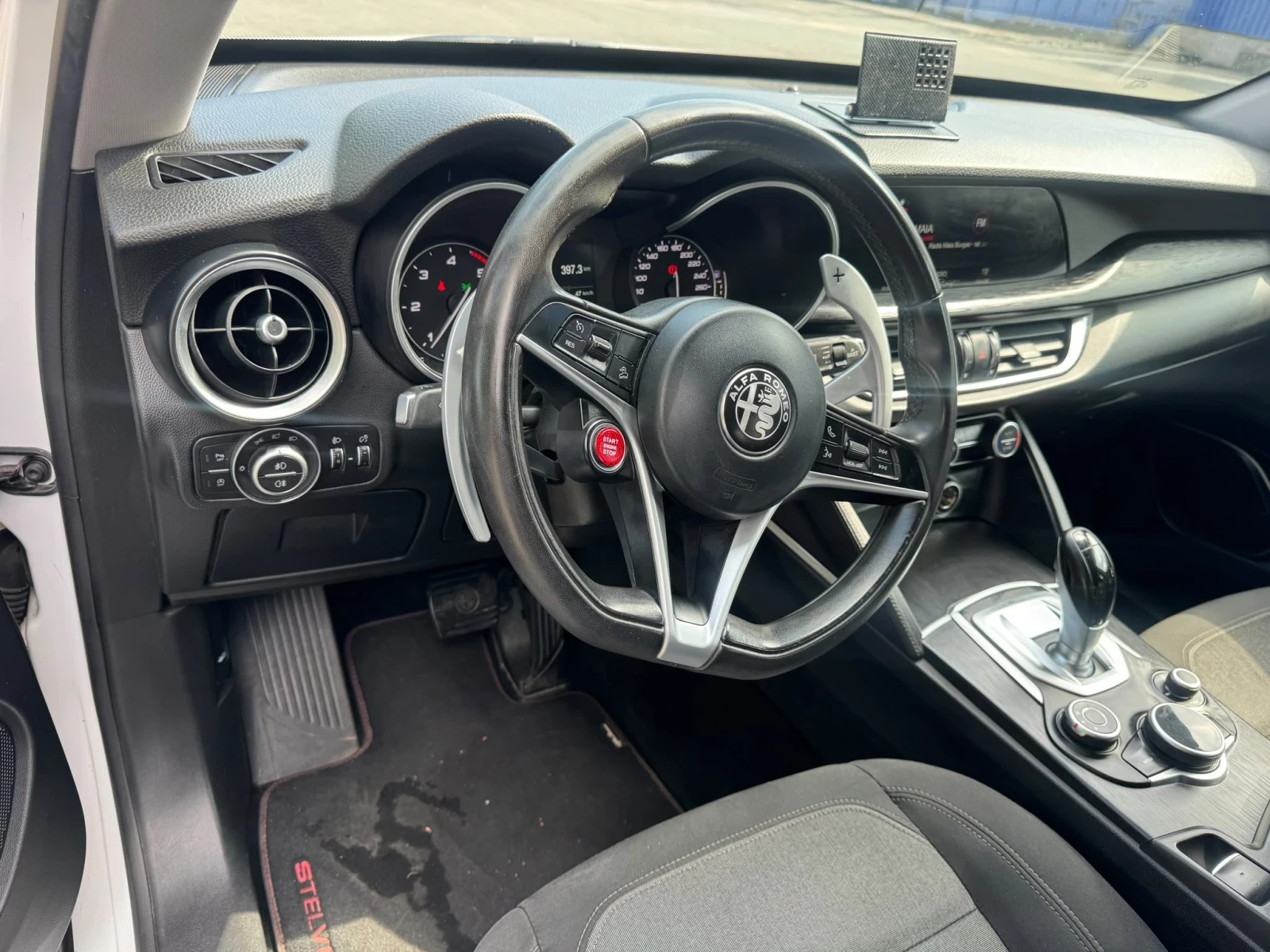 Alfa Romeo Stelvio 2.2, снимка 15 - Автомобили и джипове - 55610271