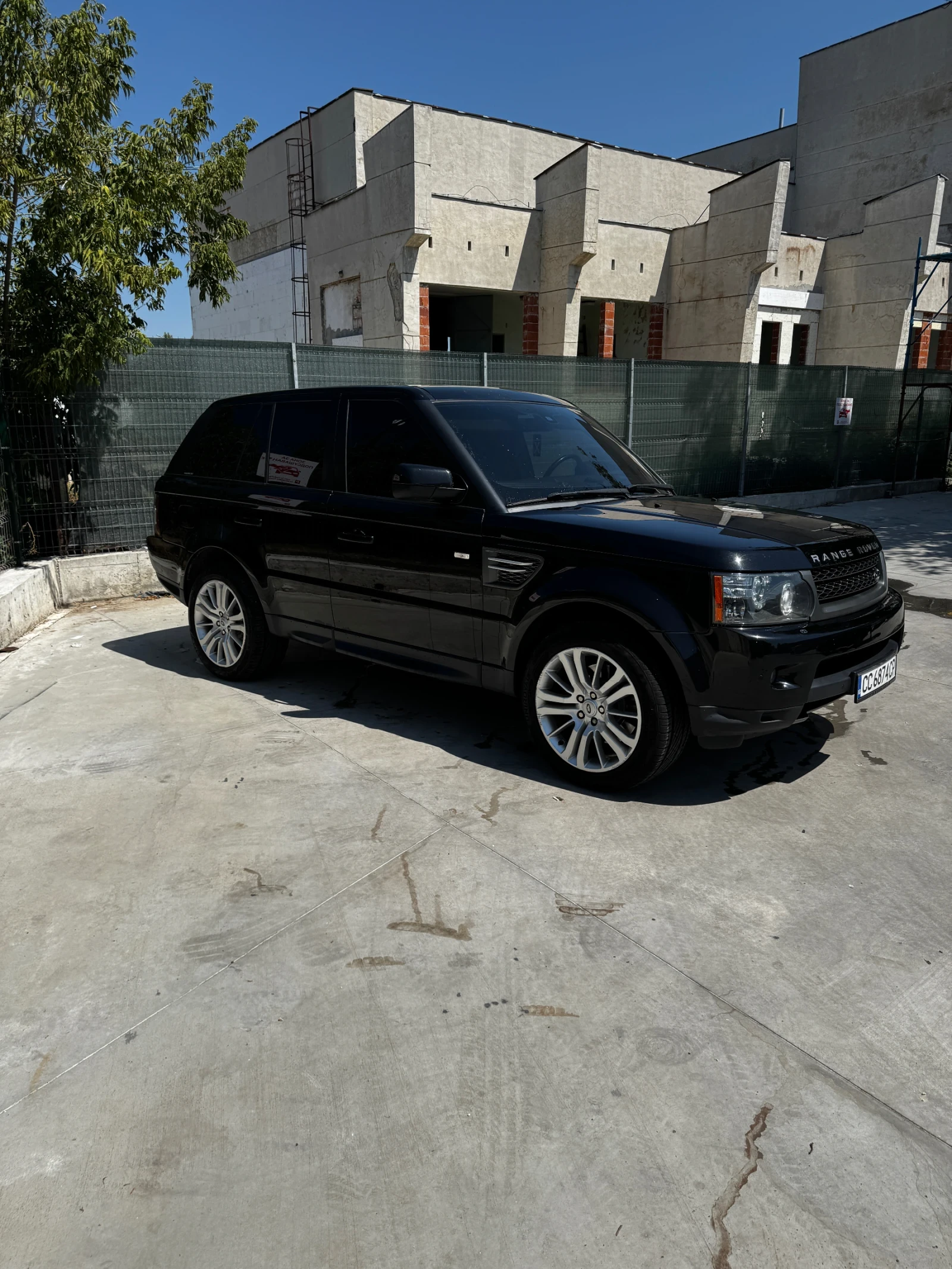 Land Rover Range Rover Sport 3.0HSE, снимка 3 - Автомобили и джипове - 55612877