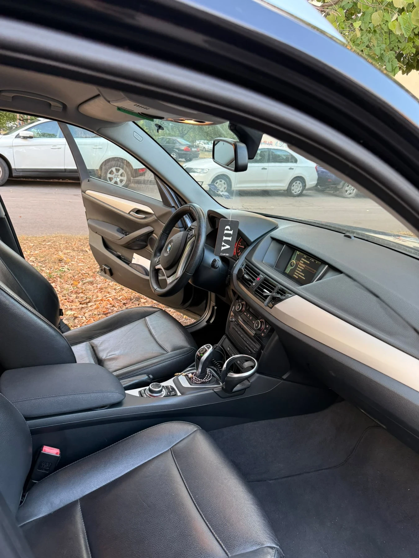 BMW X1, снимка 4 - Автомобили и джипове - 56060296