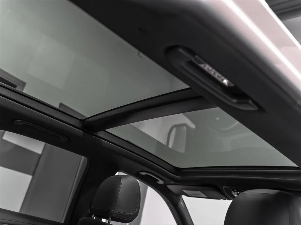 Mercedes-Benz GLE 350 4MATIC AMG PKG| DISTRONIC| BURMESTER| ОБДУХ| 360| , снимка 12 - Автомобили и джипове - 56138872