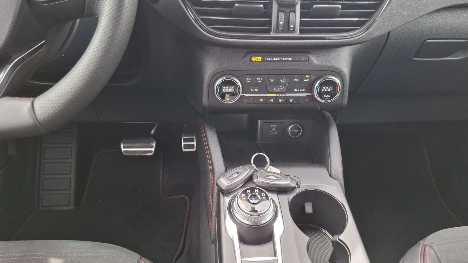 Ford Kuga 2.5(PHEV)ST-LINE PLUG, снимка 12 - Автомобили и джипове - 56229559