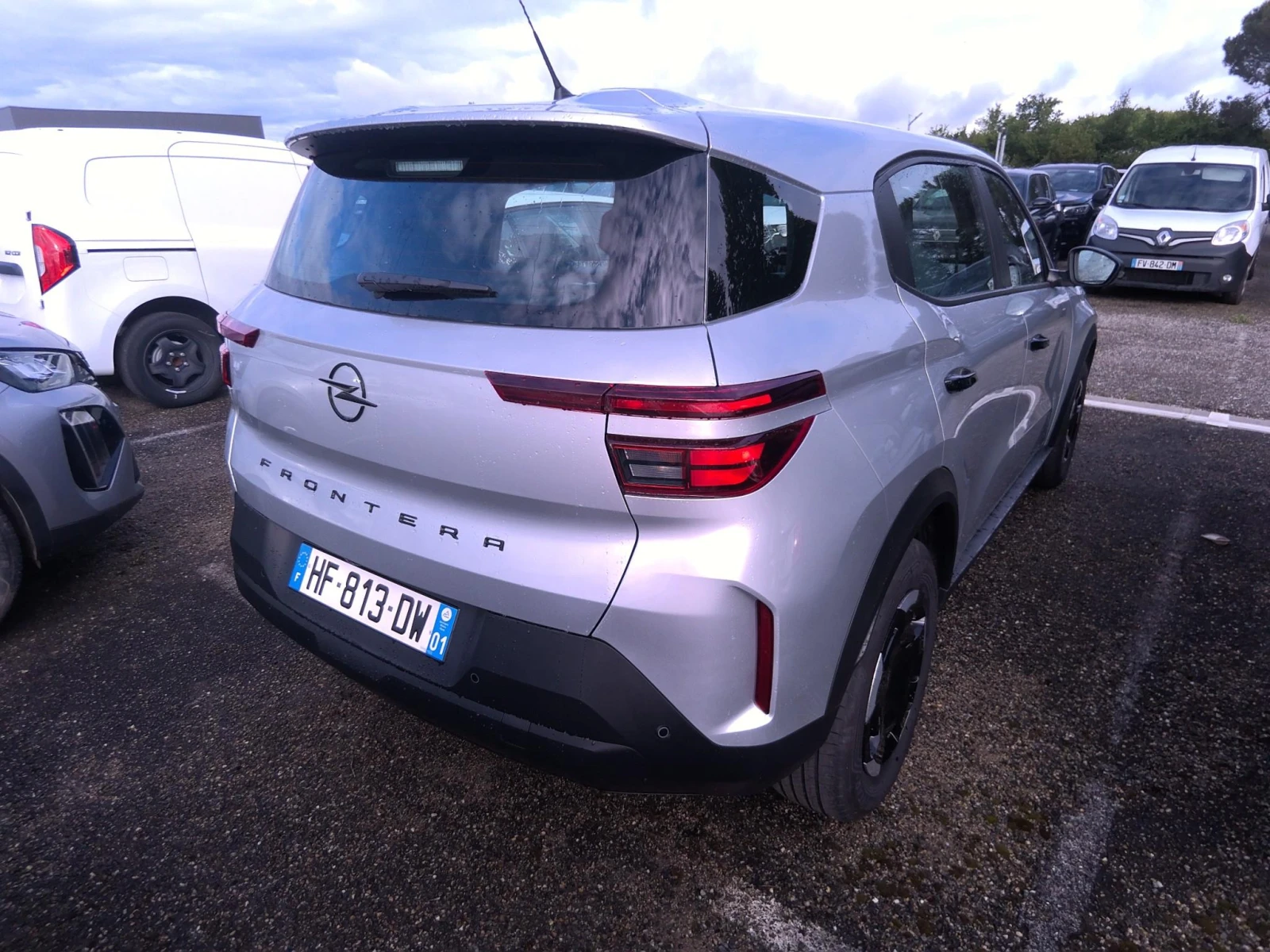 Opel Frontera 44kWh Edition Aut. LED Virtual Navi Camera Klima , снимка 2 - Автомобили и джипове - 56323603