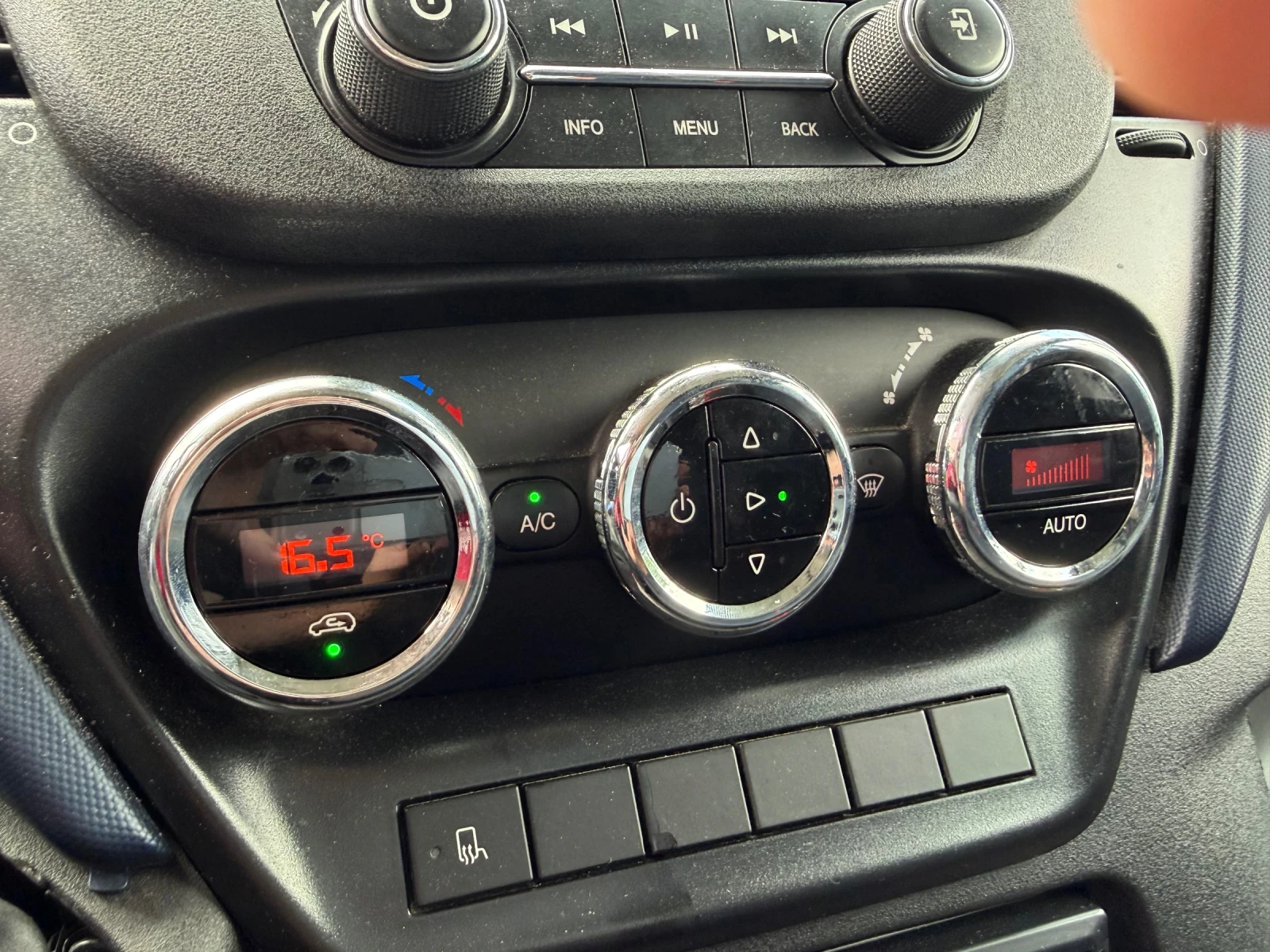 Iveco Daily 35S16* Климатроник* 4.20 метра фургон, снимка 6 - Бусове и автобуси - 55207272
