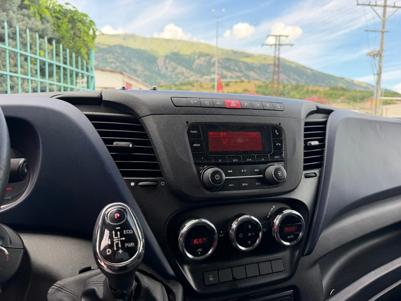 Iveco Daily 35S16* Климатроник* 4.20 метра фургон, снимка 5 - Бусове и автобуси - 55207272