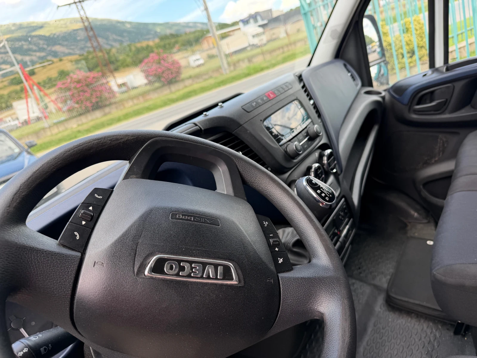 Iveco Daily 35S16* Климатроник* 4.20 метра фургон, снимка 4 - Бусове и автобуси - 55207272