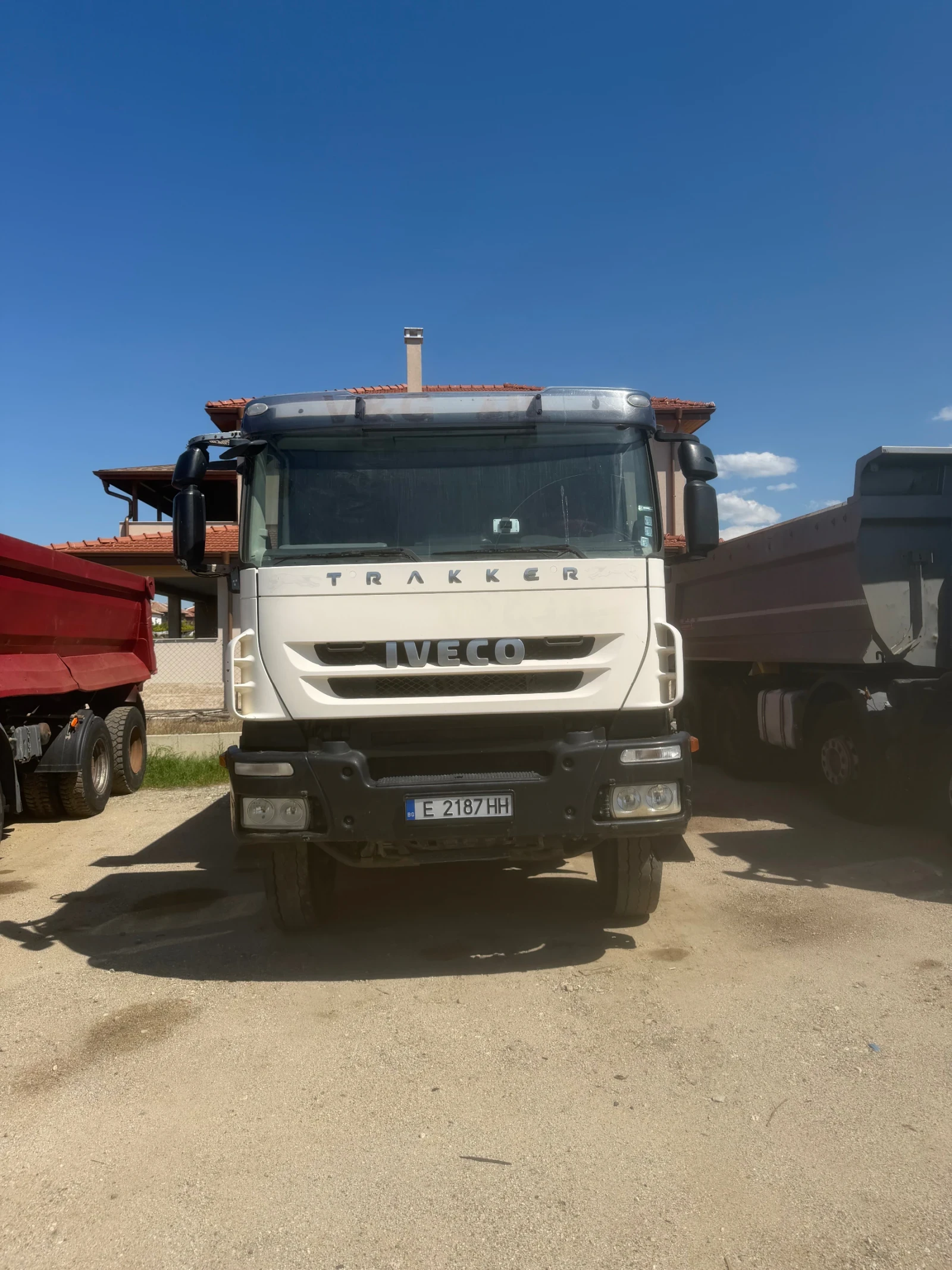 Iveco Trakker 410 2бр, снимка 2 - Камиони - 54416852