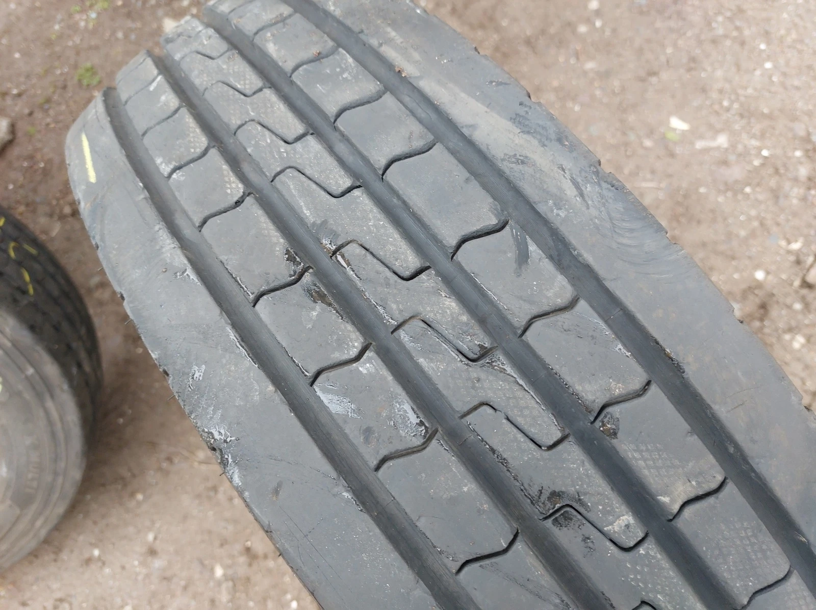 ���� 225/75R17.5 | Mobile.bg � ����������� 1