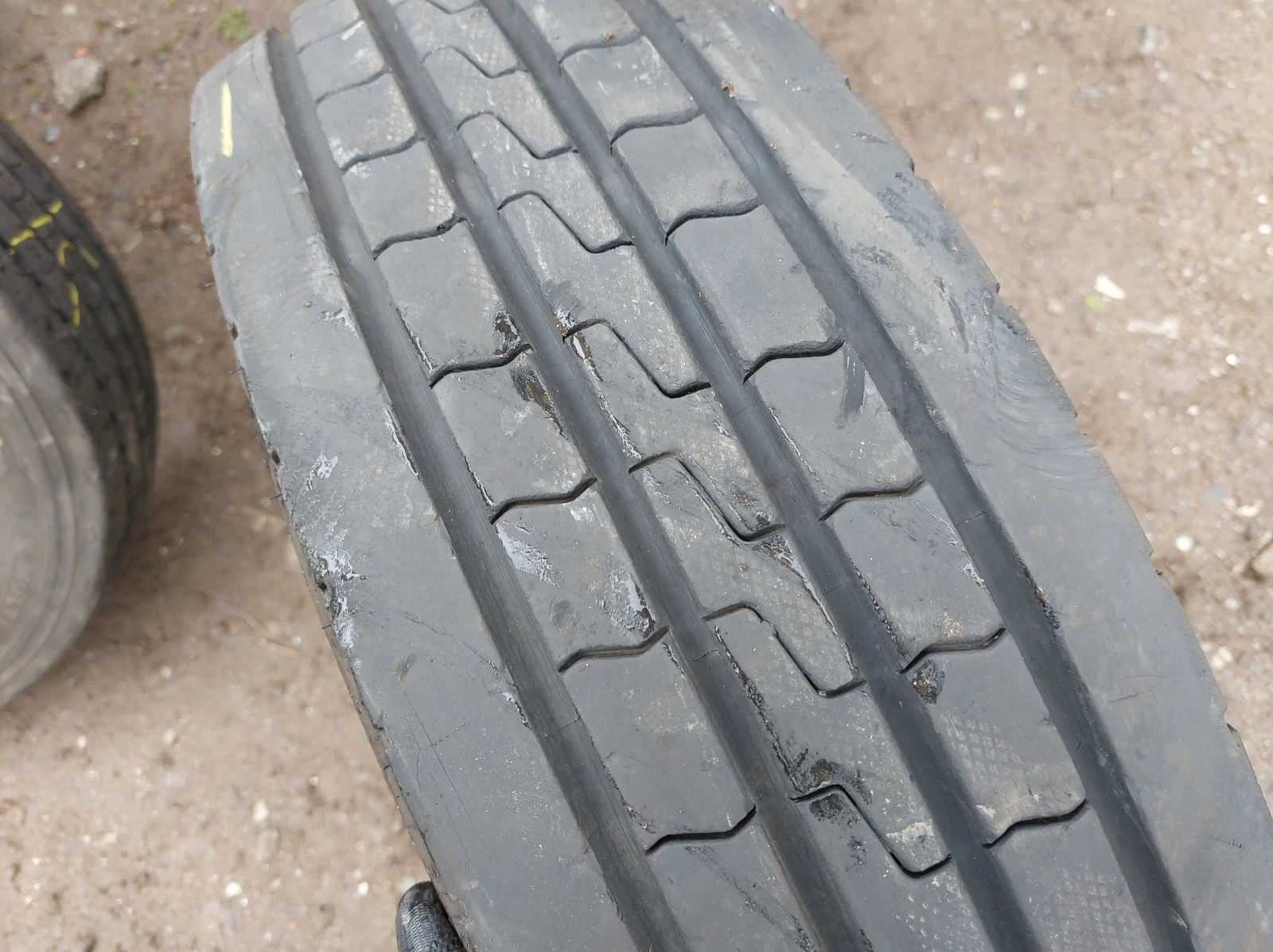 ���� 225/75R17.5 | Mobile.bg � ����������� 2