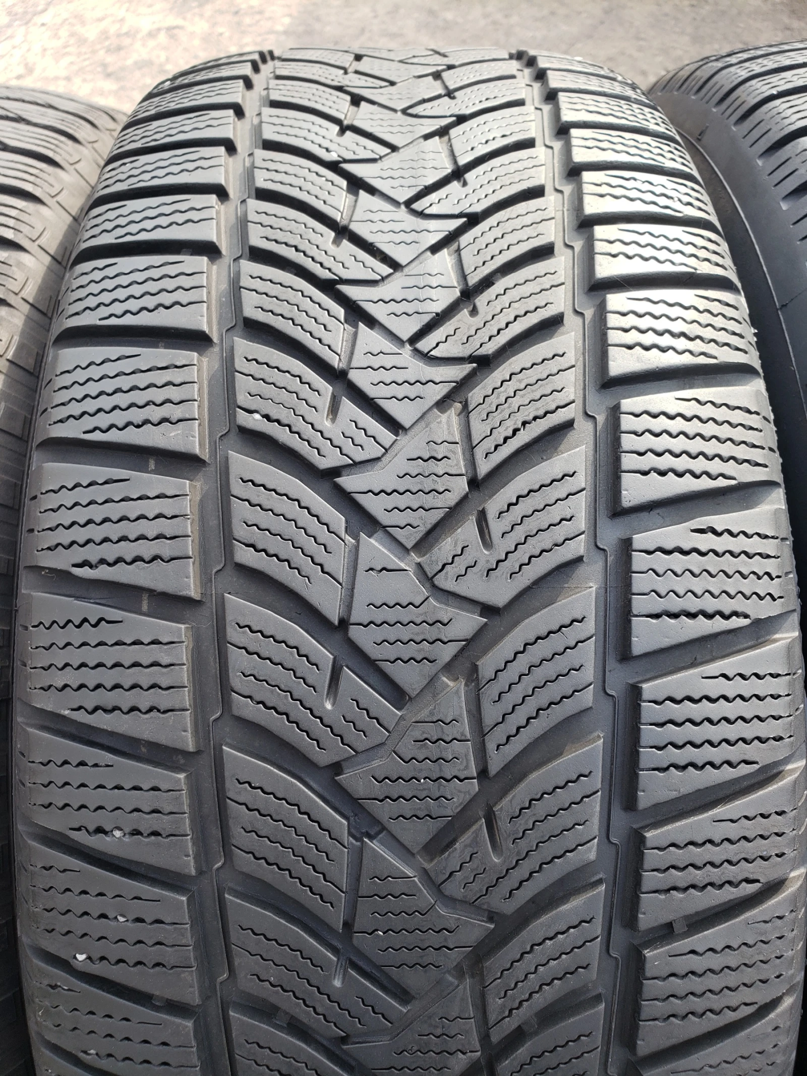  235/55R17 | Mobile.bg   1