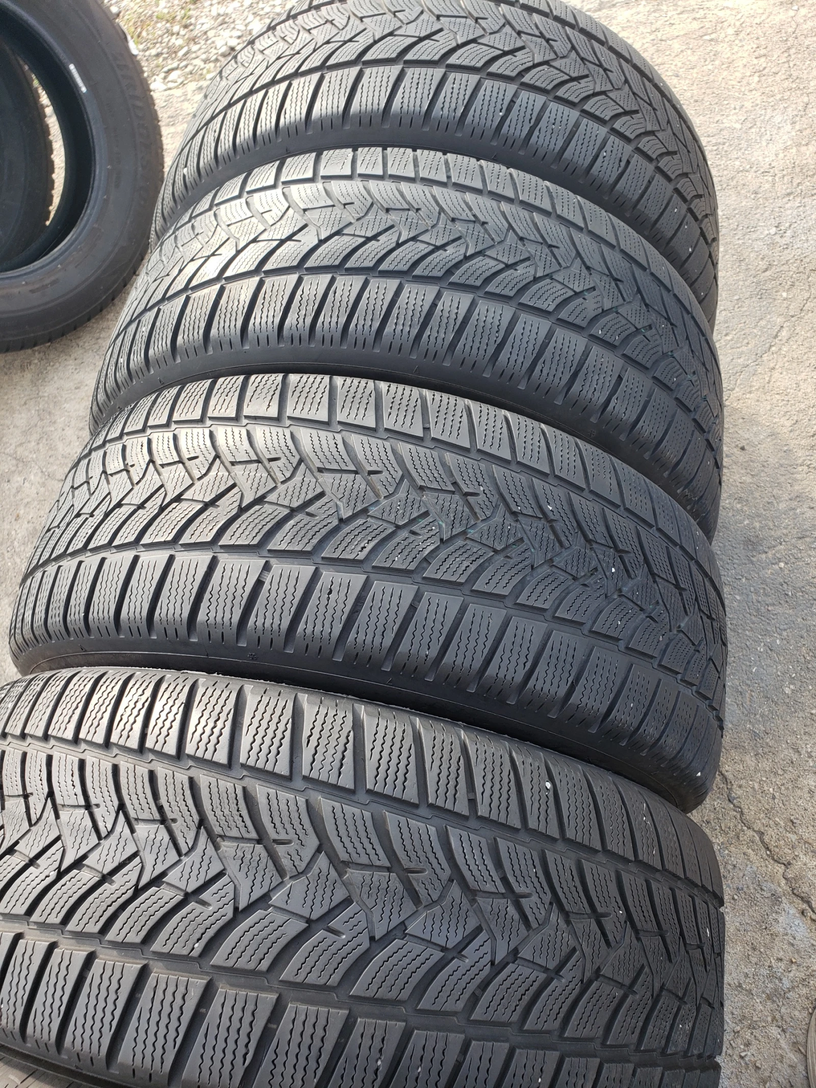  235/55R17 | Mobile.bg   3