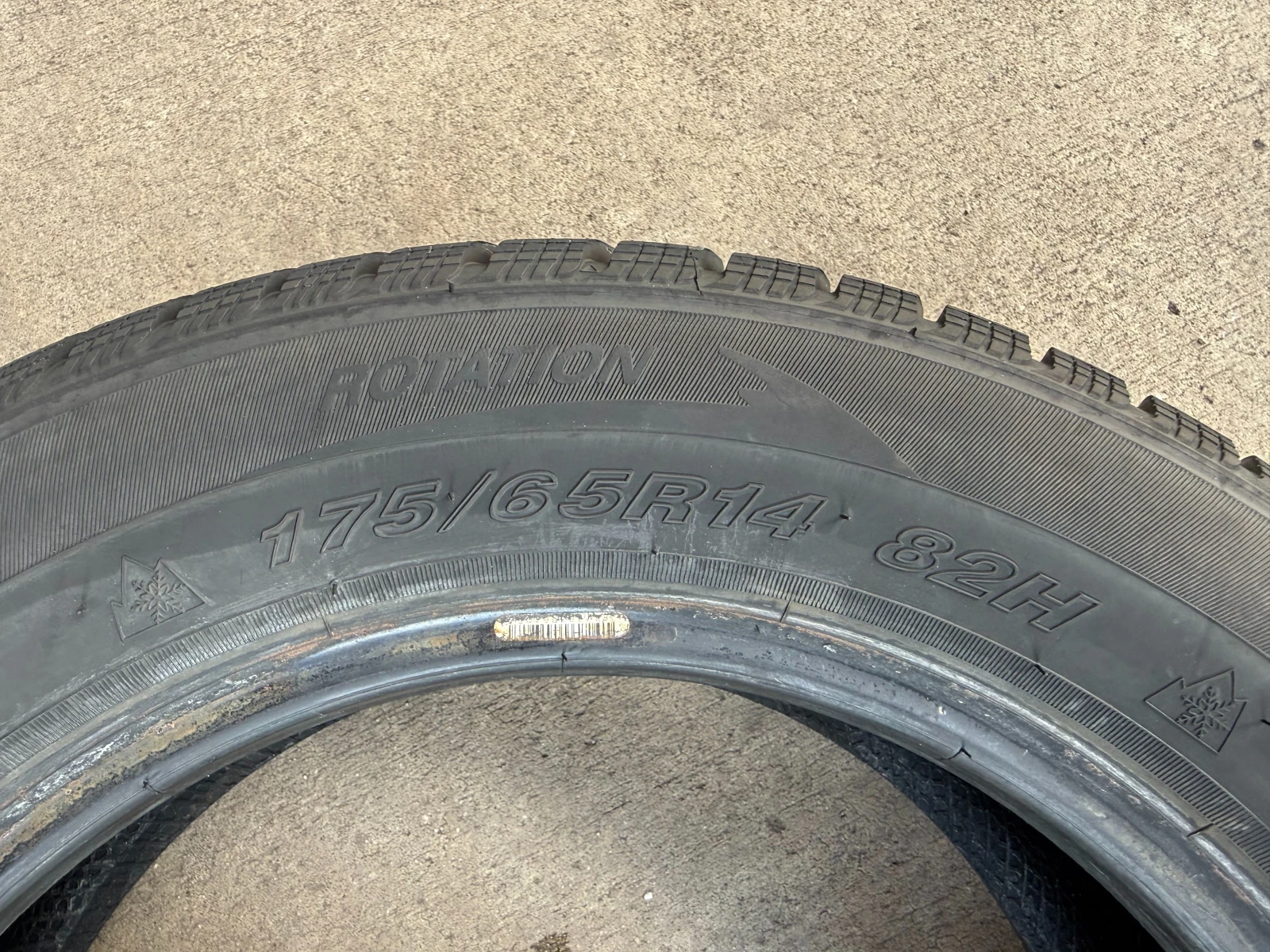 Гуми Зимни 175/65R14, снимка 6 - Гуми и джанти - 54776235