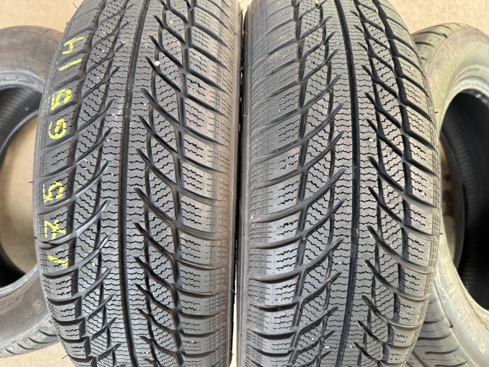 Гуми Зимни 175/65R14
