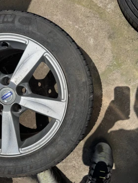 ���� � ������ 205/55R16 �� Volvo V40 | Mobile.bg � ����� ������ 2