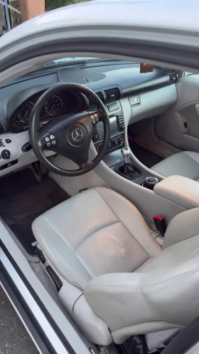 Mercedes-Benz C 200 2.0 163 кс навигация , снимка 8