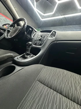 Opel Astra 1.4 Turbo LPG, снимка 13