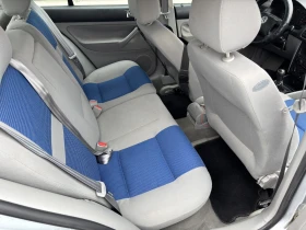 VW Golf, снимка 10 - Автомобили и джипове - 53670029