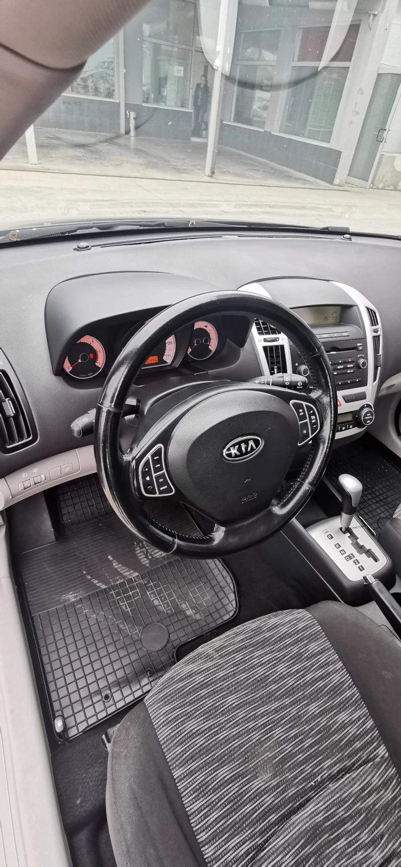 Kia Ceed, снимка 6 - Автомобили и джипове - 46891592