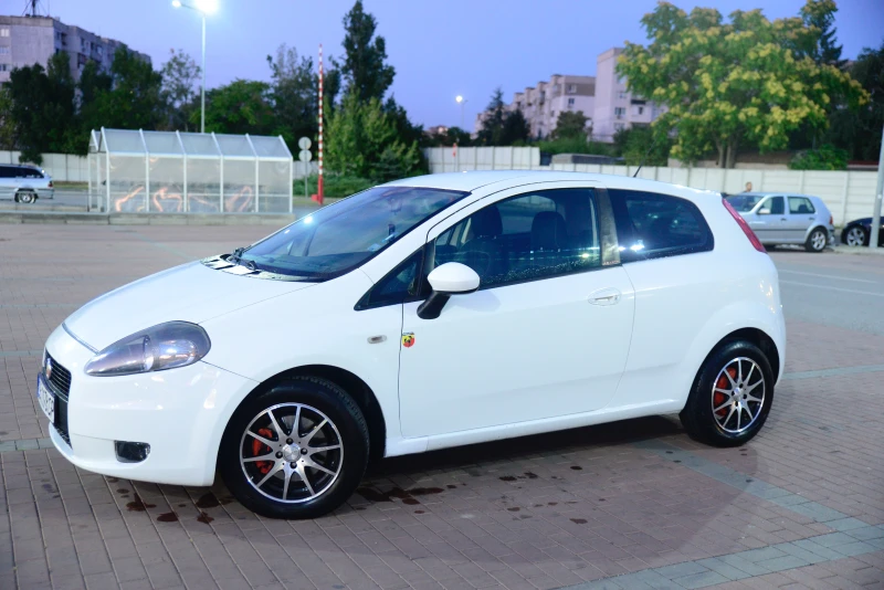 Fiat Punto, снимка 2 - Автомобили и джипове - 47370462