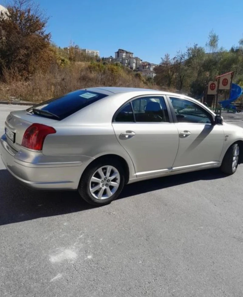 Toyota Avensis 2.0 D4D, снимка 5 - Автомобили и джипове - 49527340