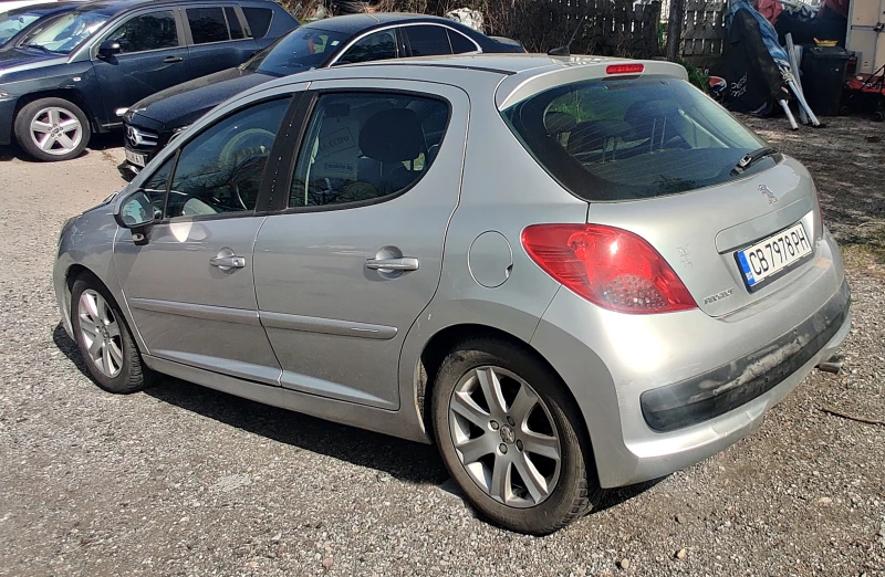 Peugeot 207 HDi-90кс-НАПЪЛНО ОБСЛУЖЕНА, снимка 4 - Автомобили и джипове - 49970692