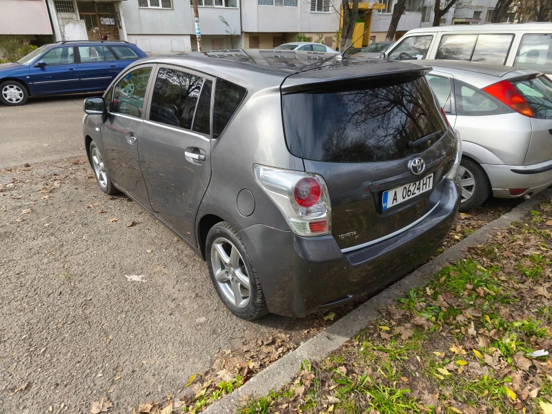 Toyota Verso, снимка 5 - Автомобили и джипове - 52561711