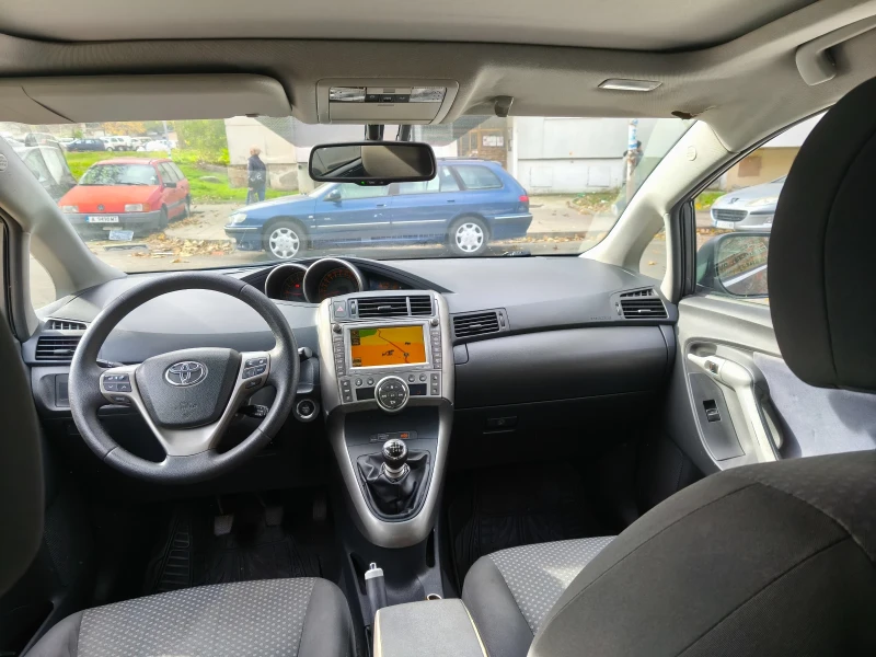 Toyota Verso, снимка 11 - Автомобили и джипове - 52561711