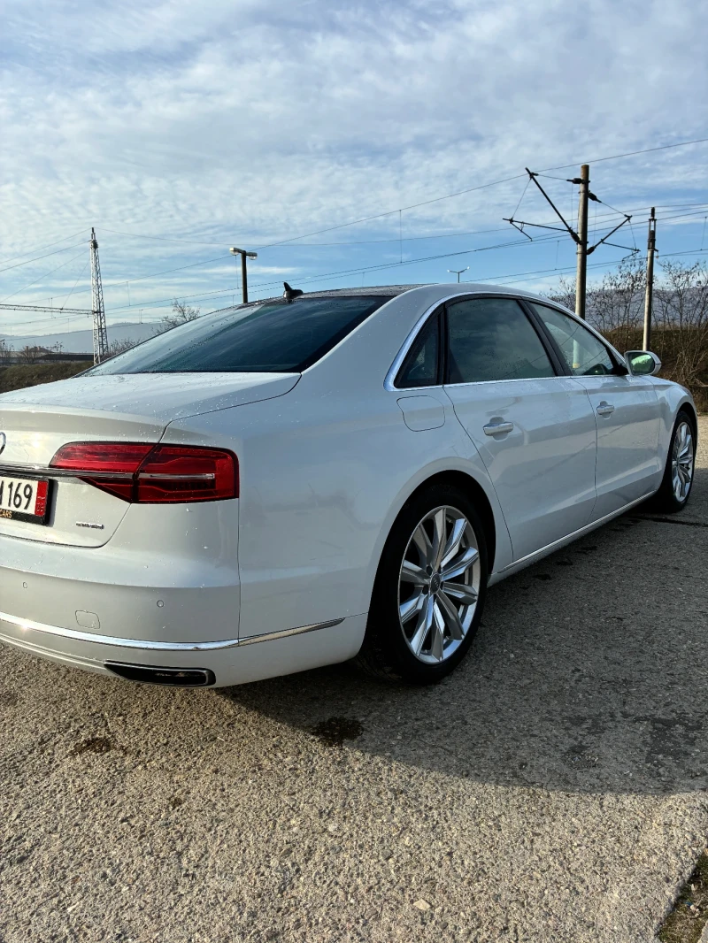 Audi A8 3.0 бензин ДИСТРОНИК МАСАЖИ 360 камери , снимка 4 - Автомобили и джипове - 52822016