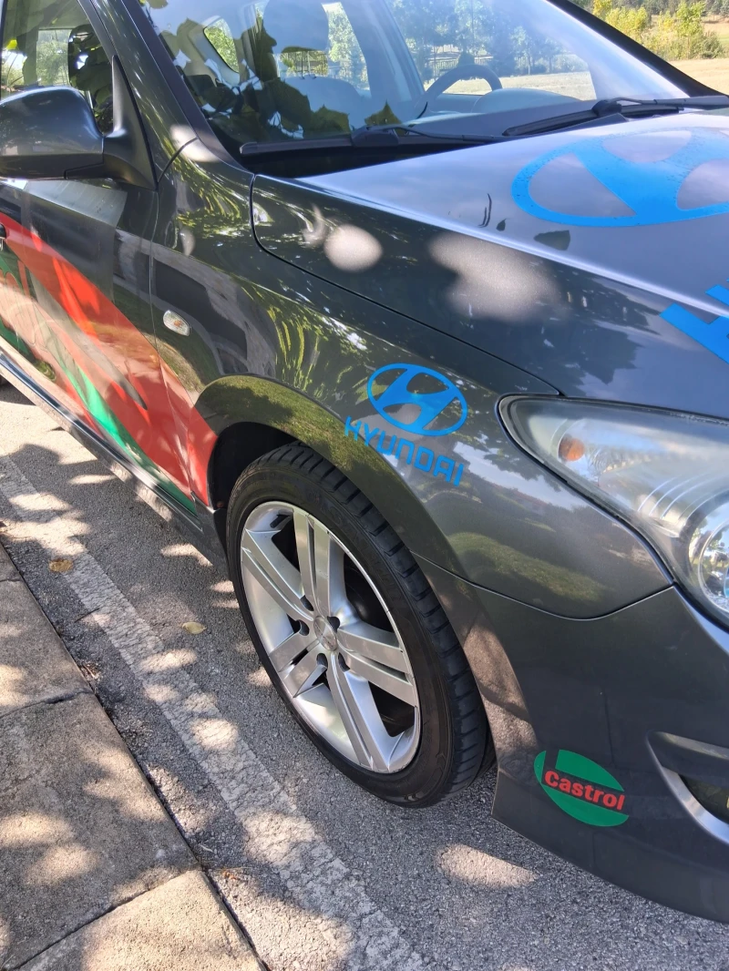 Hyundai I30 1.6 CRDI, снимка 4 - Автомобили и джипове - 53241159