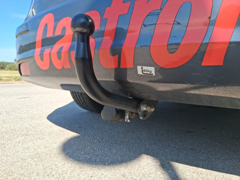 Hyundai I30 1.6 CRDI, снимка 8 - Автомобили и джипове - 53241159