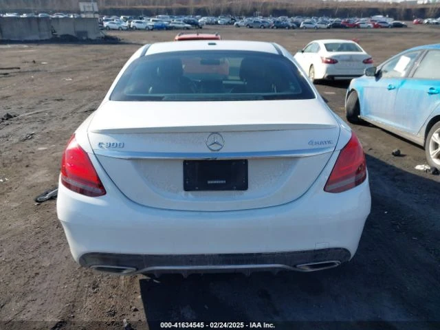 Mercedes-Benz C 300 * AMG PACKET * * 4MATIC * * HeadUp * (CARFAX), снимка 6 - Автомобили и джипове - 49393255