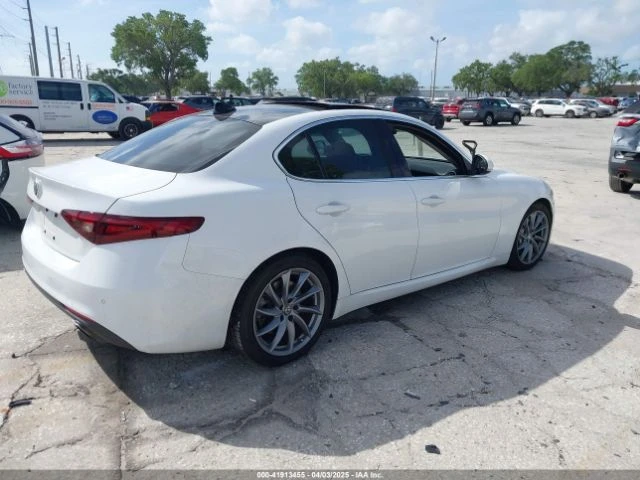 Alfa Romeo Giulia RWD CARFAX АВТО КРЕДИТ  - изображение 9