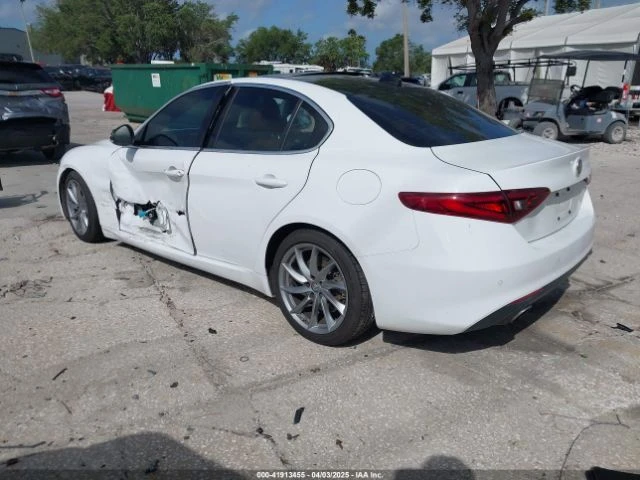Alfa Romeo Giulia RWD CARFAX АВТО КРЕДИТ  - изображение 6