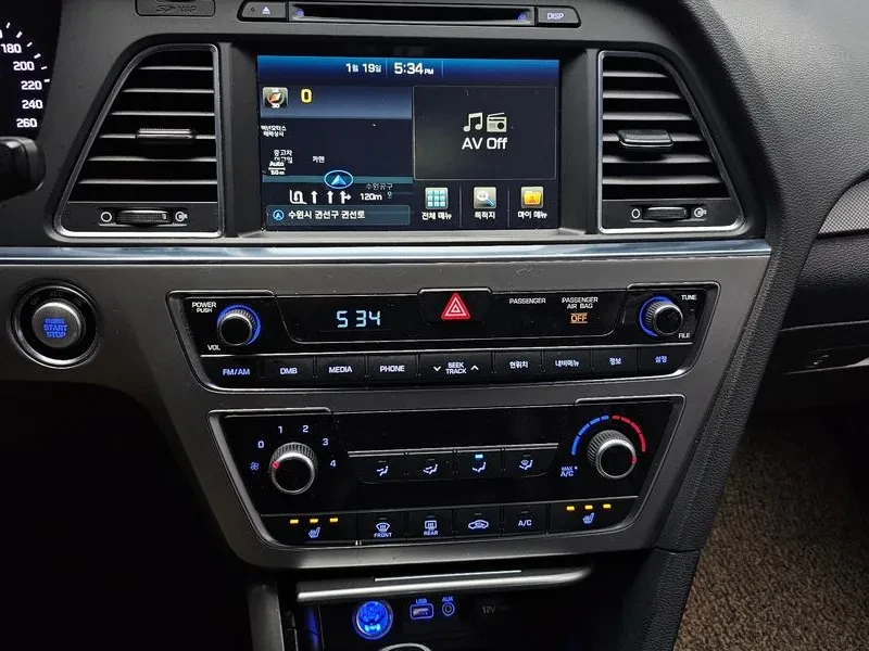 Hyundai Sonata 2.0 Style Special, снимка 14 - Автомобили и джипове - 53369802