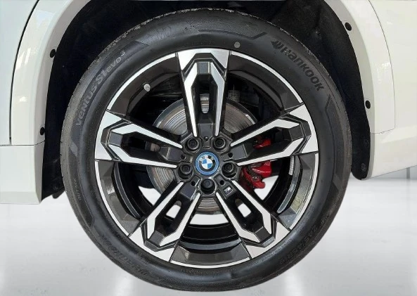 BMW iX1 eDrive20 = M-Sport Pro = Гаранция, снимка 4 - Автомобили и джипове - 56126138