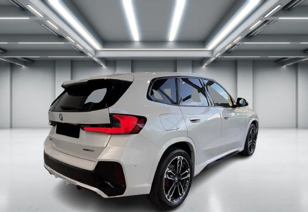 BMW iX1 eDrive20 = M-Sport Pro = Гаранция, снимка 3 - Автомобили и джипове - 56126138