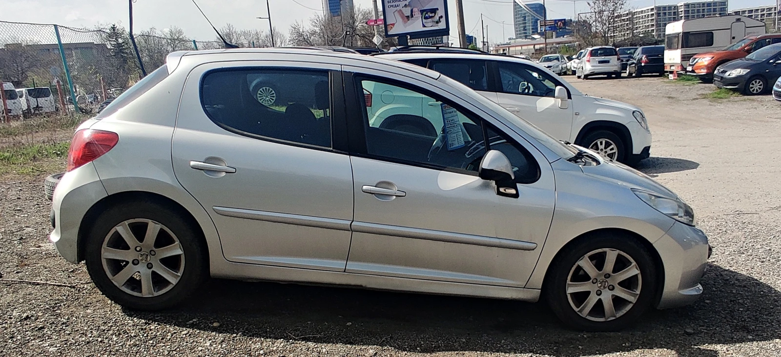 Peugeot 207 HDi-90кс-НАПЪЛНО ОБСЛУЖЕНА - изображение 6