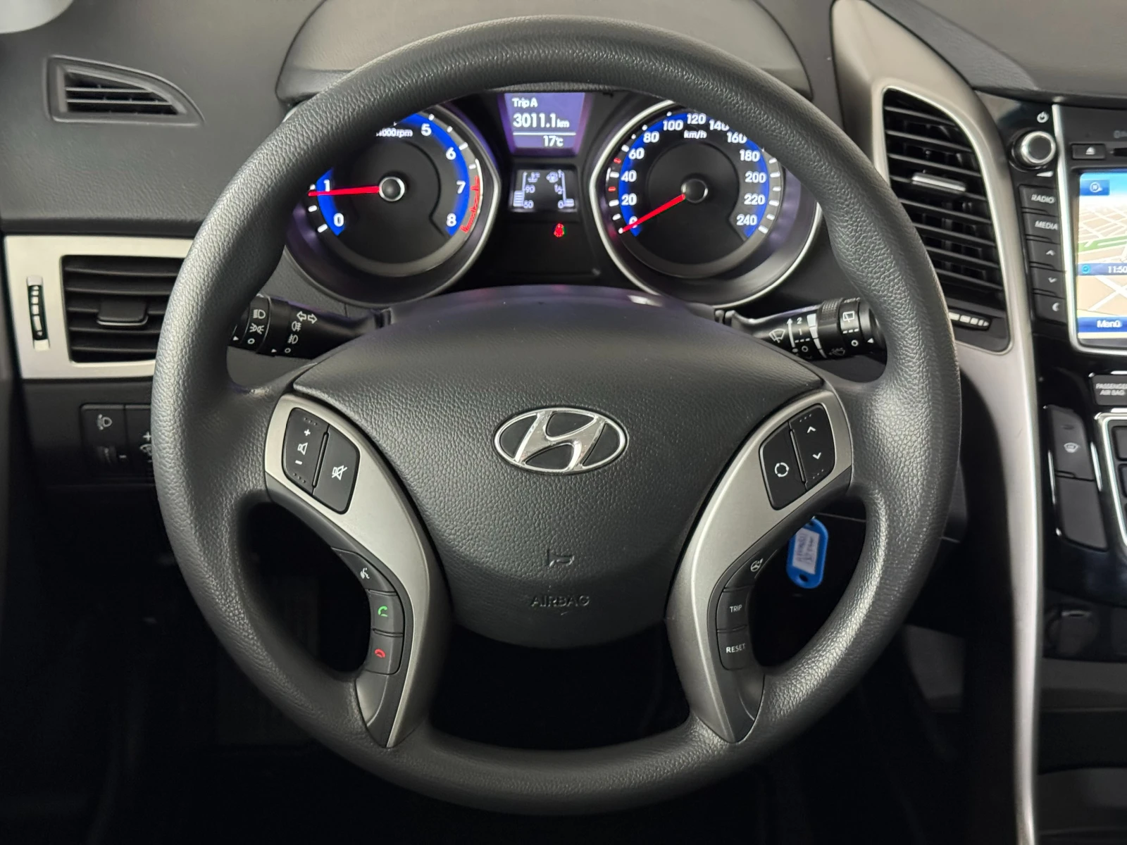 Hyundai I30 1.4i* 73.000КМ* С ПЪЛНА ИСТОРИЯ В ХЮНДАЙ - изображение 10