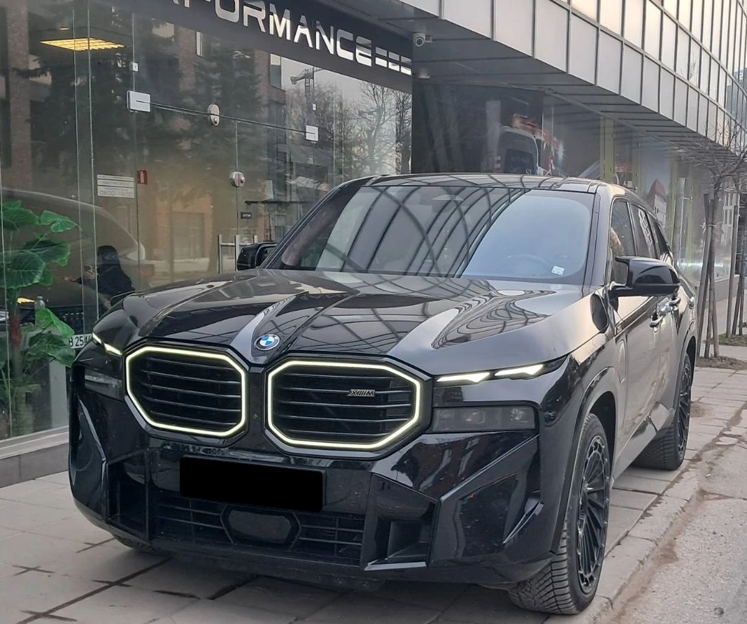 BMW XM Label = MGT Select 2 = Carbon