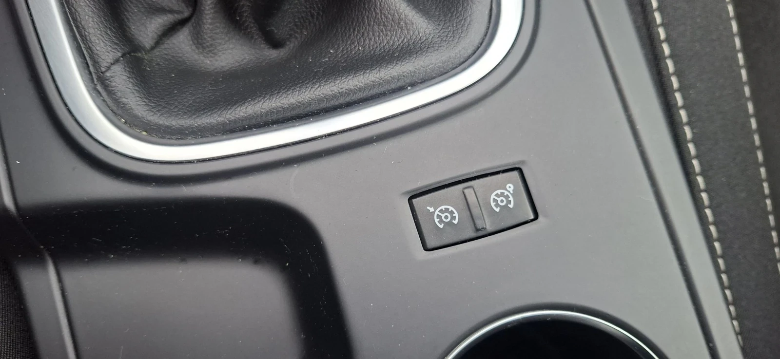 Renault Megane 1.5DCI, снимка 10 - Автомобили и джипове - 53960820