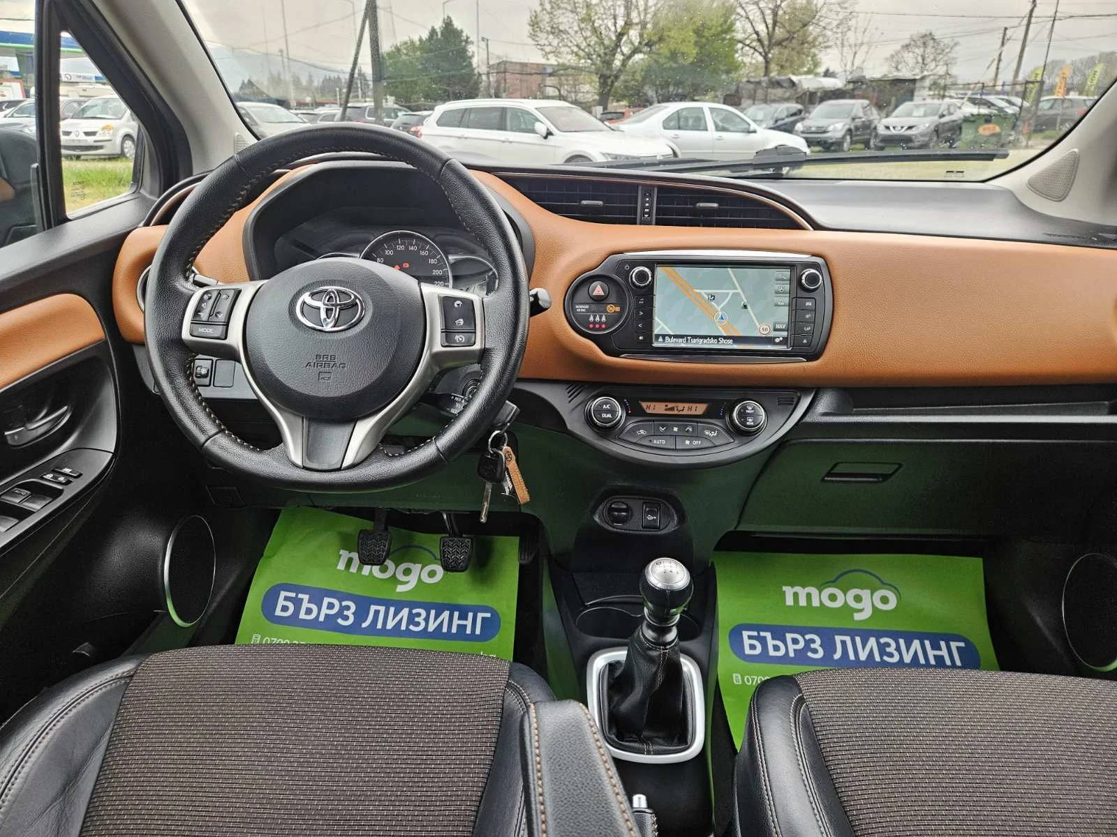 Toyota Yaris 1.3 LOUNGE FACELIFT, снимка 7 - Автомобили и джипове - 54265876