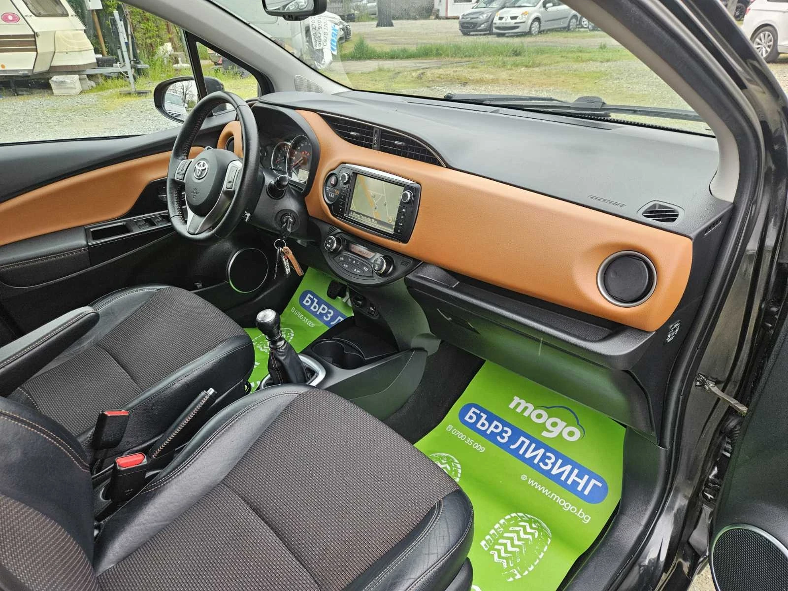 Toyota Yaris 1.3 LOUNGE FACELIFT, снимка 11 - Автомобили и джипове - 54265876